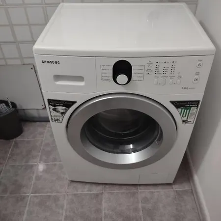 A Due Passi Dal Porto Apartman *