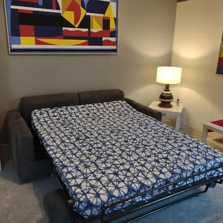 A Due Passi Dal Porto Apartman *