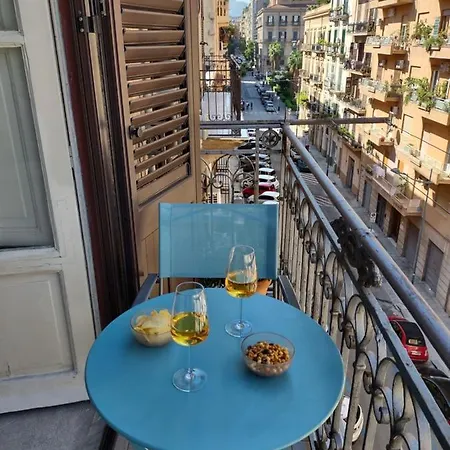 A Due Passi Dal Porto Apartment *